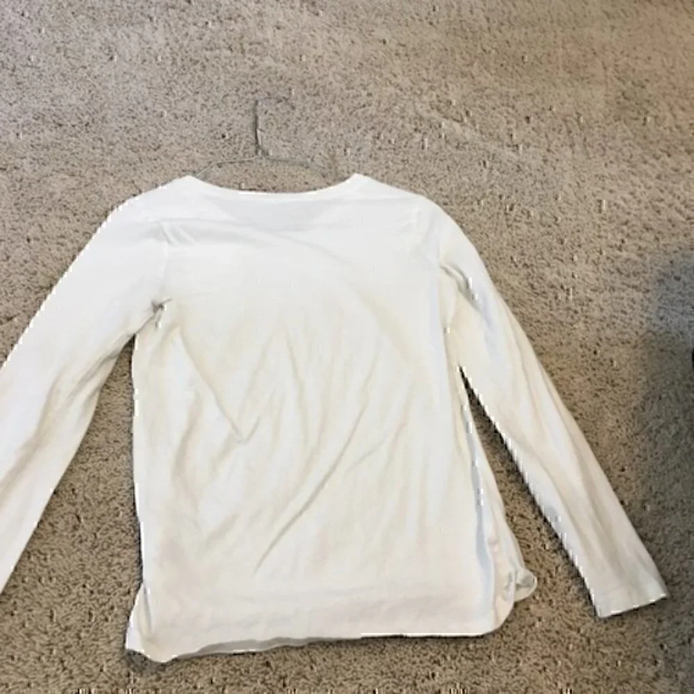 Old Navy Girls size large 10/12 white pocket v neck shirt